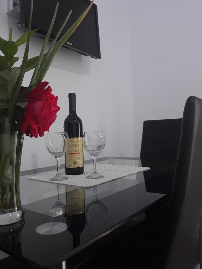 Apartments Aza Dobra Voda Eksteriør billede
